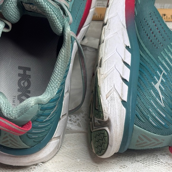 HOKA Clifton 5 running/athletic shoe.lots of miles left.size 7.5 - Picture 12 of 13